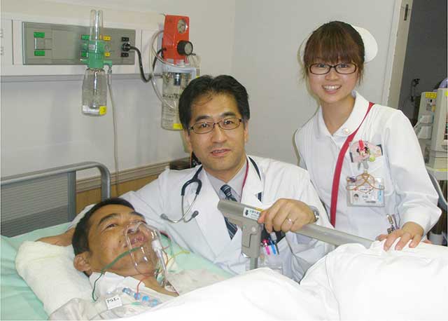 移植外科部長の渡井先生と一緒に
